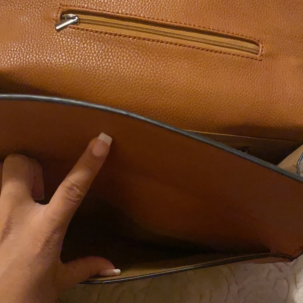 Tan Purse - Picture 4 of 5